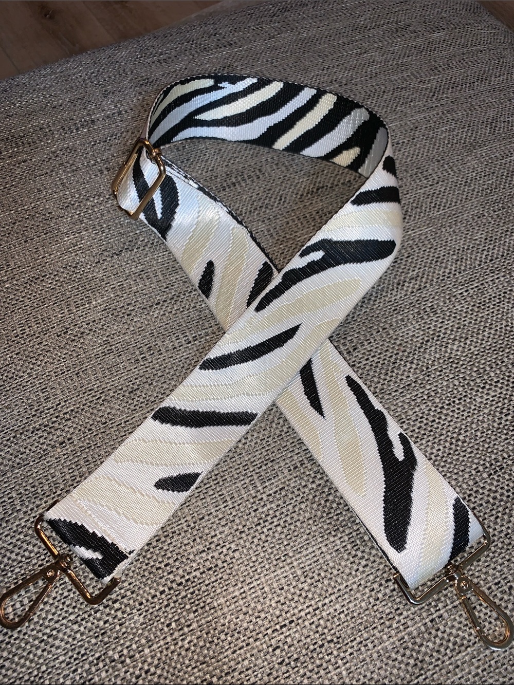 50” Zebra animal print crossbody guitar strap replacement strap